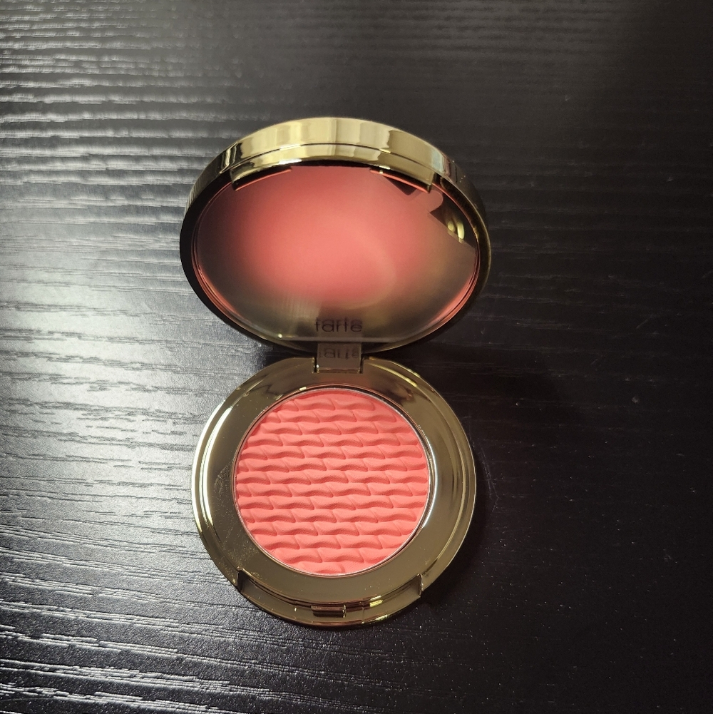 Polished blush by Tarte Amazonian Clay 12 Hour Blush New - Picture 3 of 4